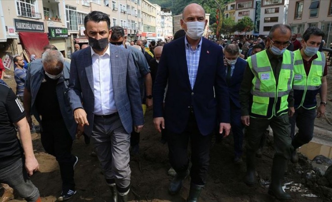 Bakan Bekir Pakdemirli'den sel yorumu: İlk değil,  son da olmayacak!