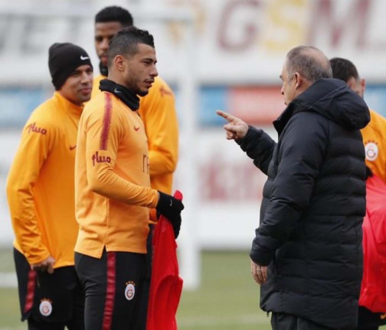 Belhanda Galatasaray'a resti çekti: Şok sözler