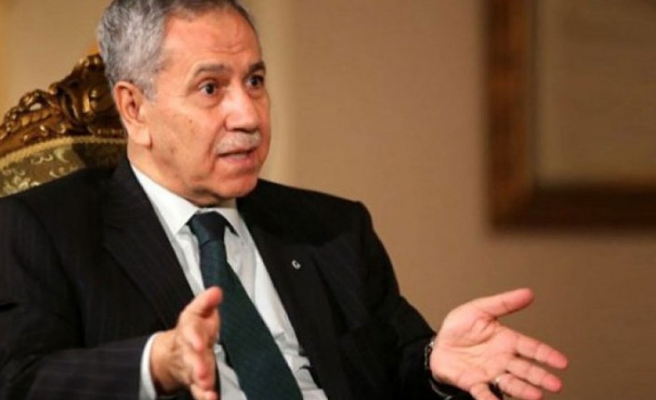 Bülent Arınç'tan bomba açıklamalar: Süt şişesi gibi kapının önüne konulmayı bekliyorlar!