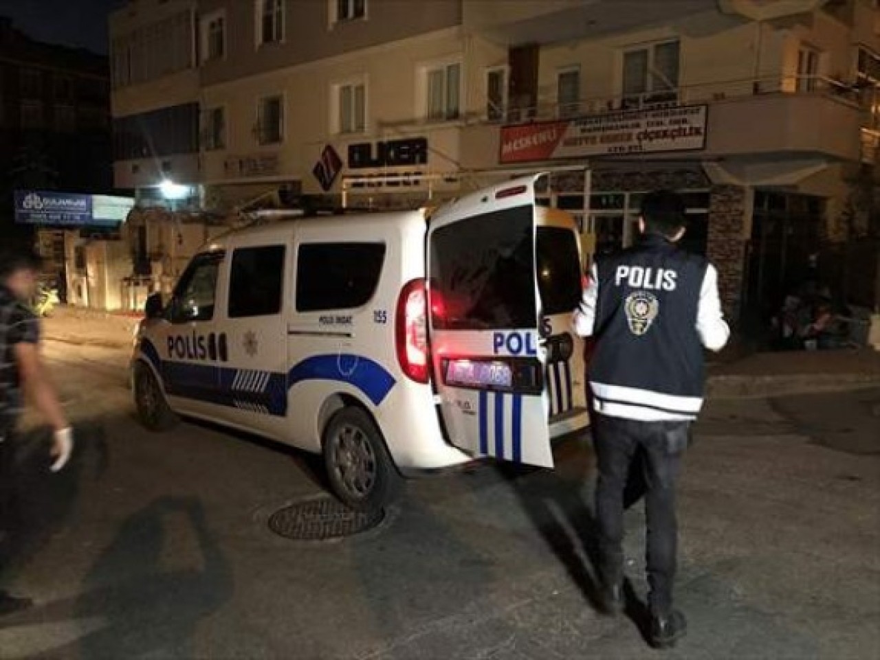 Bursa'da kanlı gece: Hüseyin Fırat Ayan öldü,  2'si polis 3 yaralı