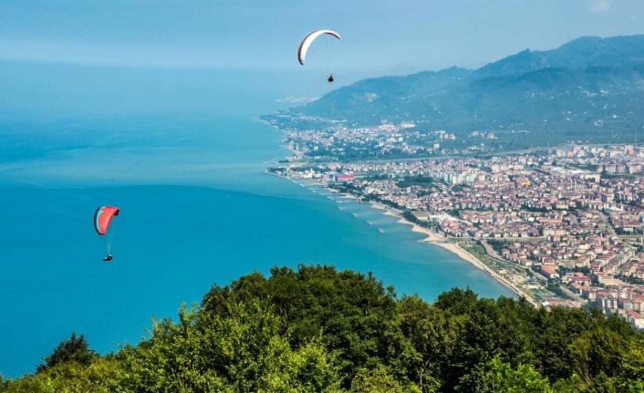 Büyükşehir yasası değişiyor: Hangi illerdeki ilçeler kaldırılıyor? Başkanlara soruşturma yolu açılıyor