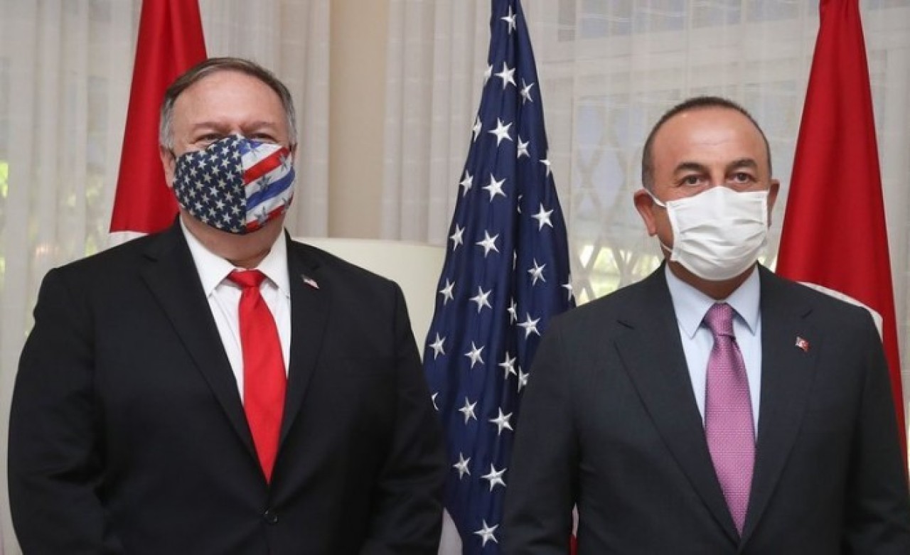 Çavuşoğlu,  ABD Dışişleri Bakanı Pompeo ile görüştü: Biden'a çok sert tepki