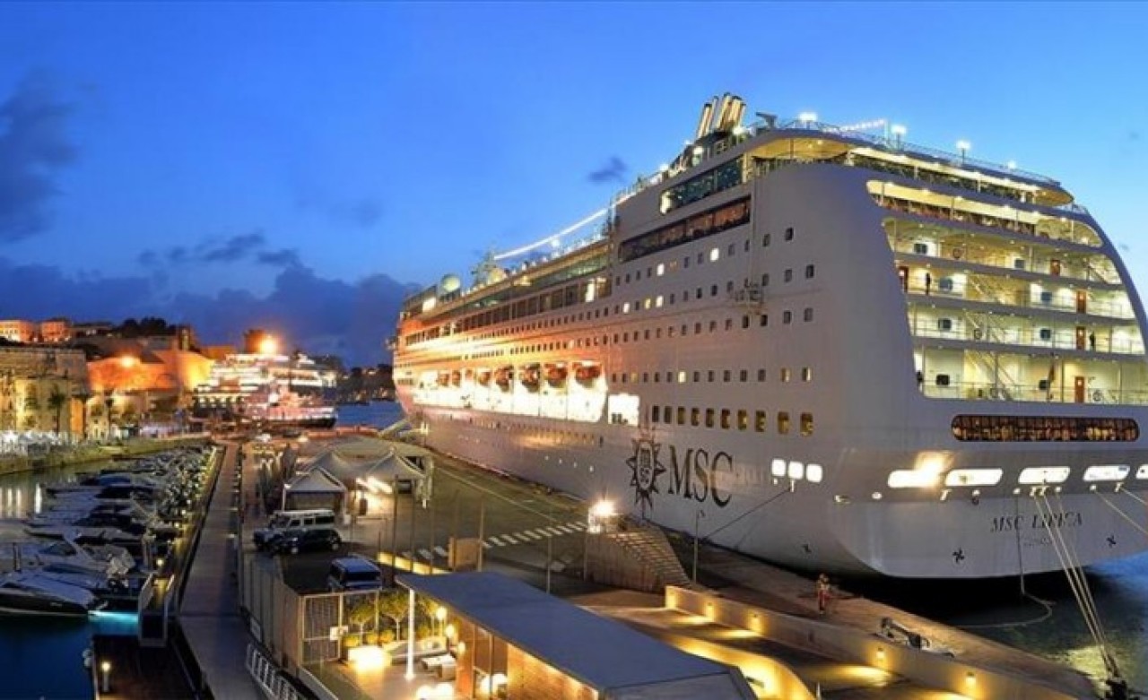 Dev cruise gemileri rotayı Türkiye'ye çevirdi