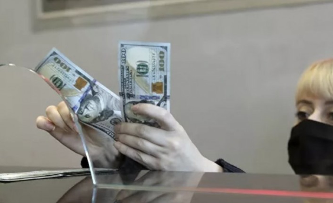 Dolar 7 lirayı aştı