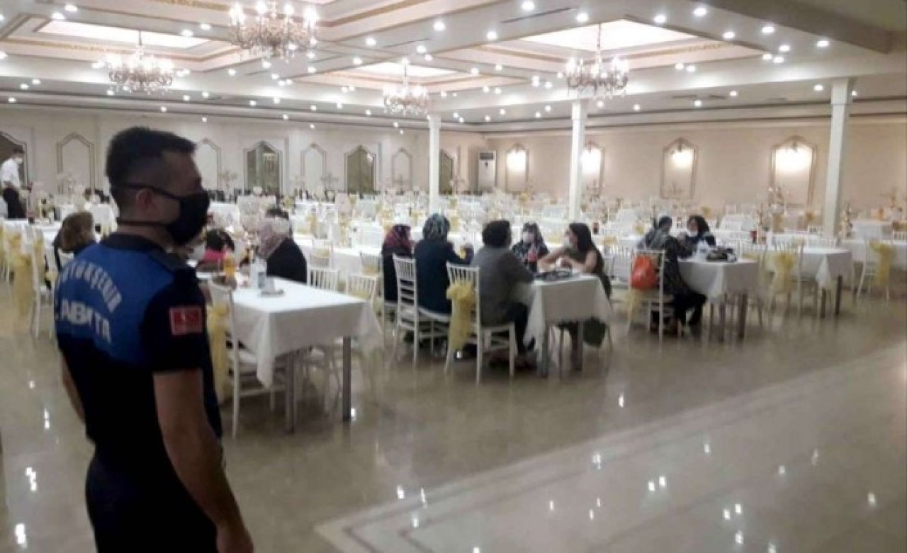 Düğün,  nişan,  mevlitlerde yemek,  ikram yasaklandı