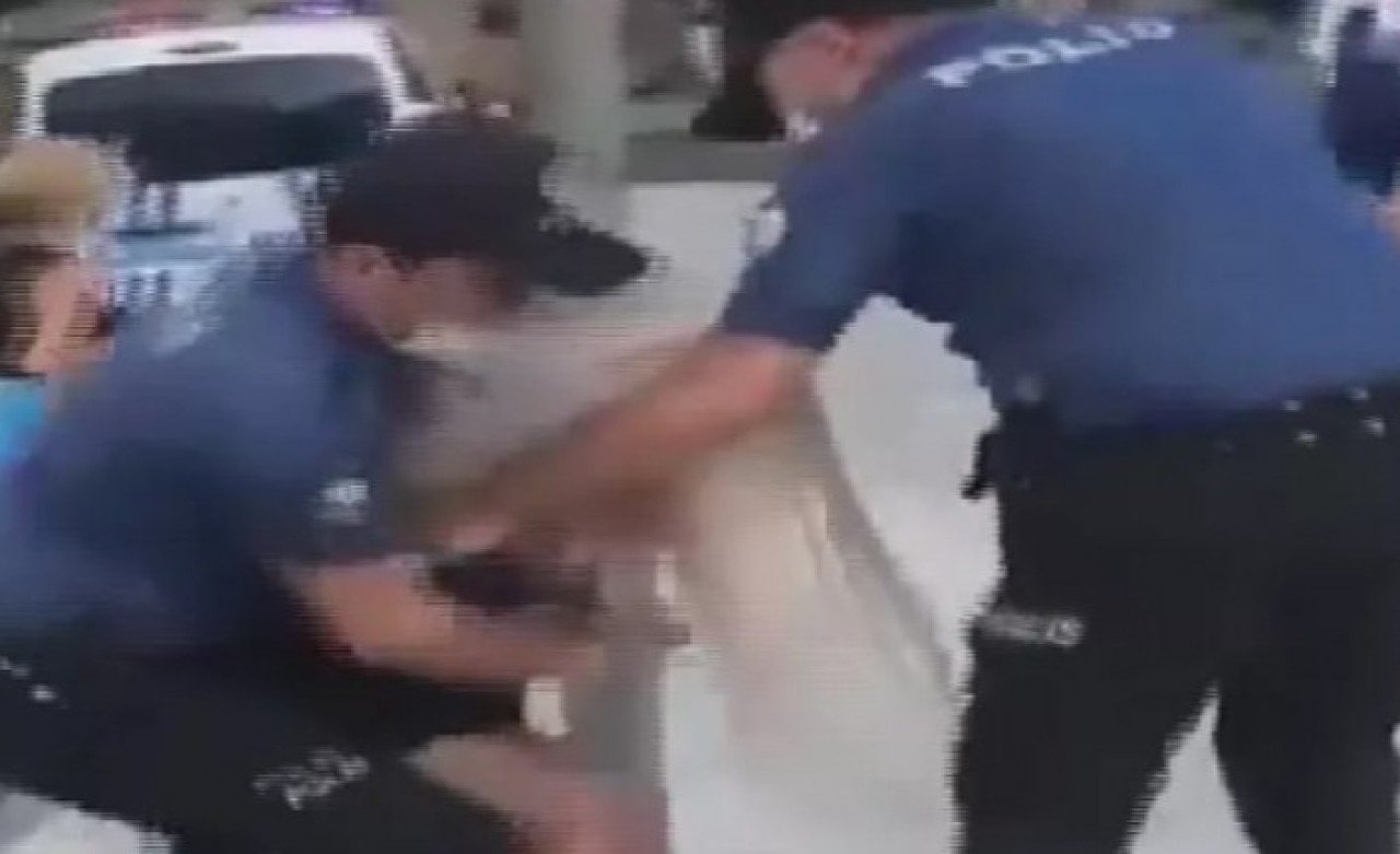 Emniyet Genel Müdürü Aktaş'tan Kadıköy'deki gözaltıyla ilgili talimat