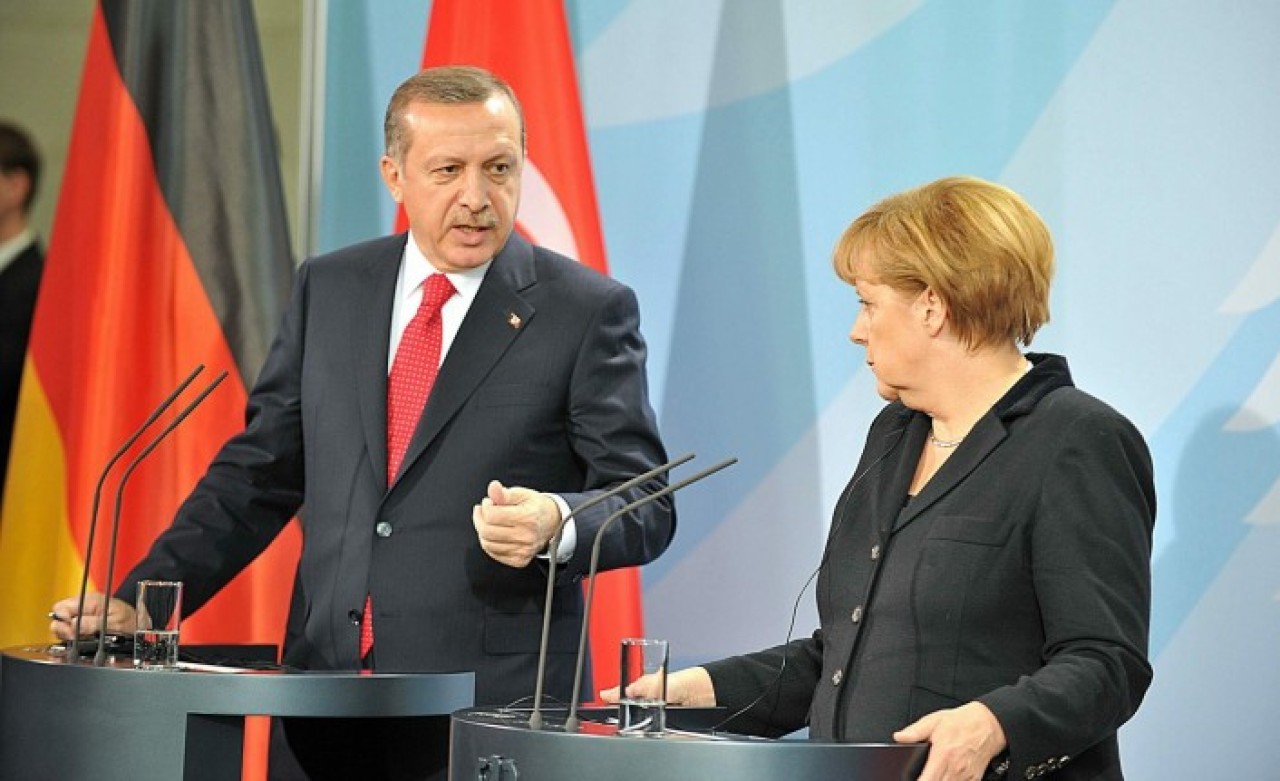 Erdoğan'dan Merkel'le kritik görüşme: Açık açık söyledi!