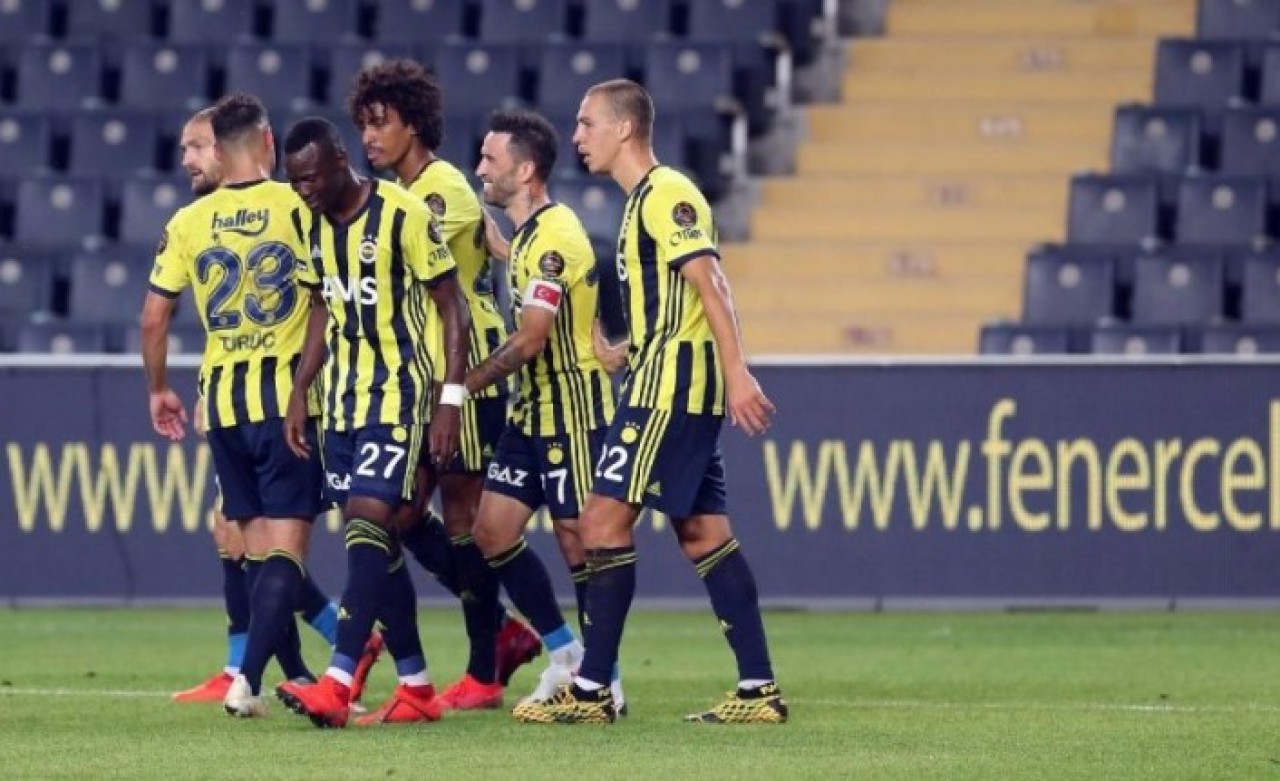 Fenerbahçe'de Mame Thiam şov yaptı