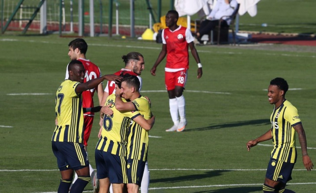 Fenerbahçe,  Karagümrük'le oynadı: Mert Hakan'dan siftah