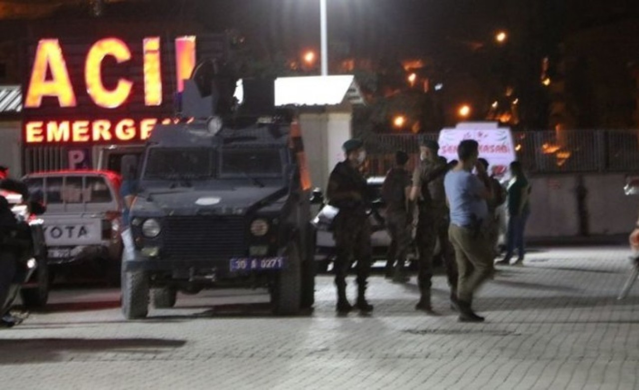 Hakkari'den acı haber: Özel harekat polislerimiz Adnan Kısar ve Osman Gül şehit oldu