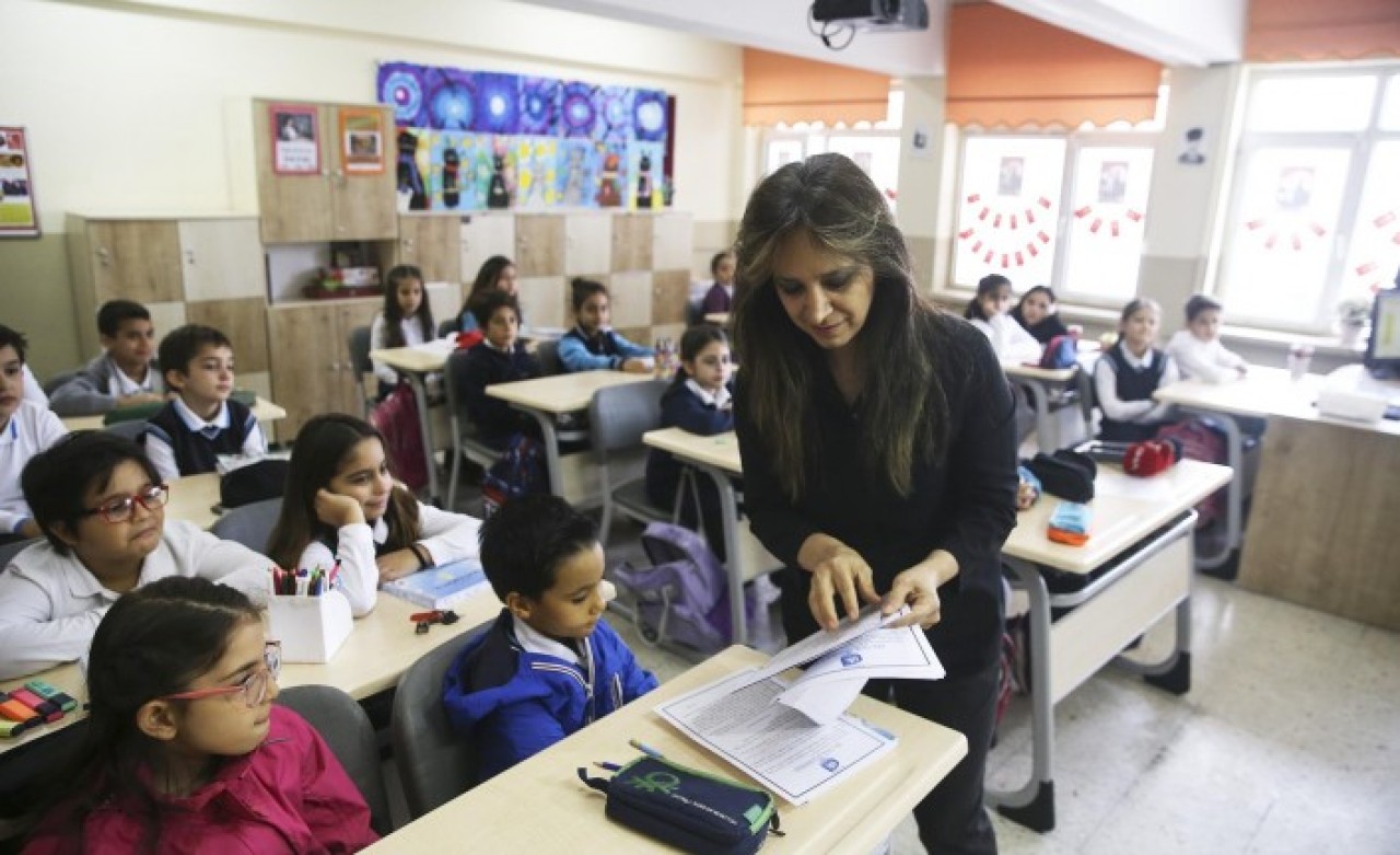 İlk ve ortaöğretim çağındaki öğrenciler özel okullarda ücretsiz okuyabilecek: Ancak bir şartı var!