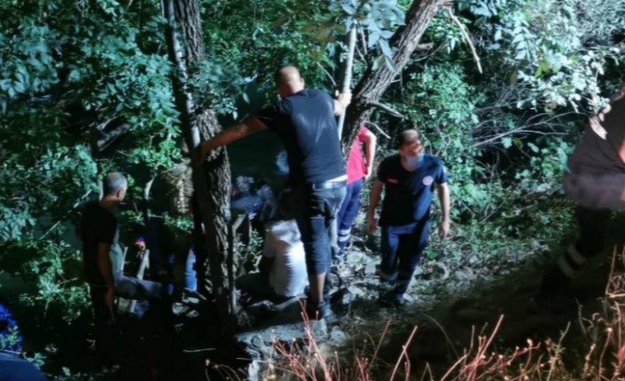 Kontrolden çıkan araç Munzur Çayı'na uçtu: Mehmet Nur Akar öldü