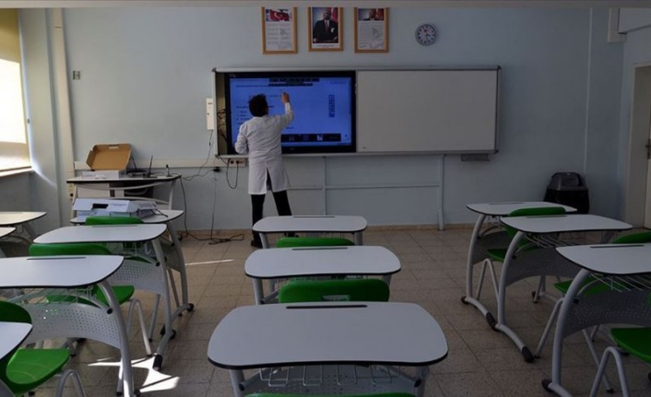 Okullarda eğitim pazartesi günü başlıyor: İlk ders belli oldu!