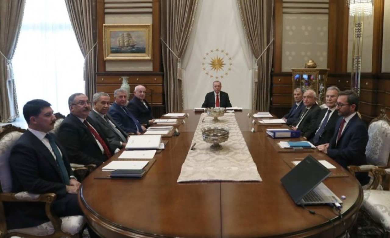 Otel,  AVM,  şirket ve hastane isimleriyle ilgili dikkat çeken rapor ve öneri