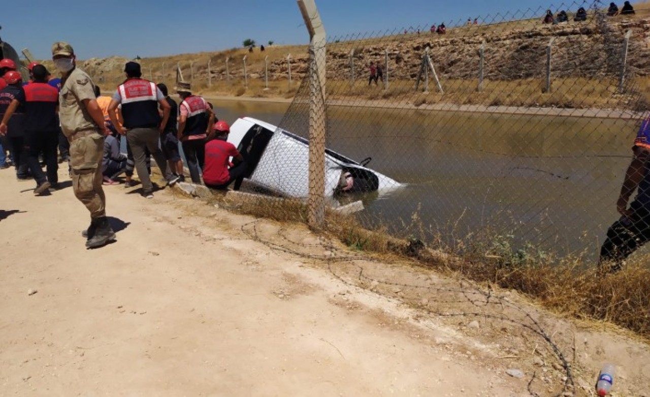 Otomobil suya devrildi: Abdülaziz Bakış,  Sara Bakış,  Zeynep Bakış öldü