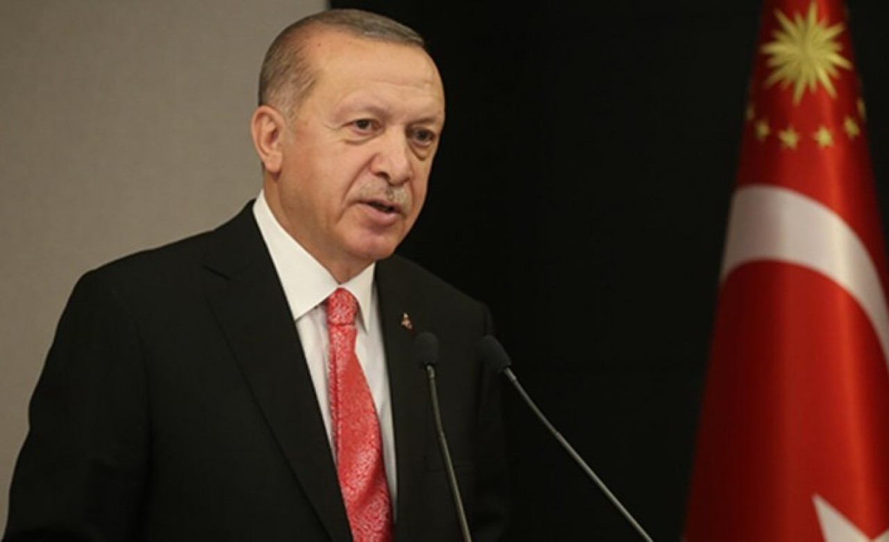 Tam saat 03.02'de: Cumhurbaşkanı Erdoğan'dan çarpıcı mesaj