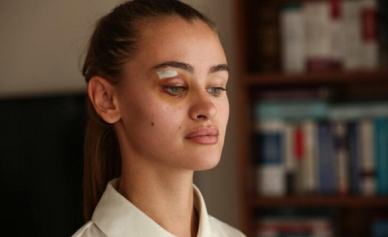 Ukraynalı model Daria Kyryliuk'a darp olayıyla ilgili Çeşme Kaymakamı Hacı Mehmet Kara görevden alındı