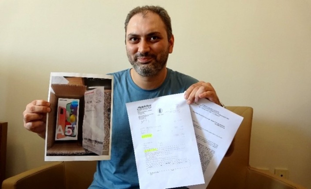 Ünlü firmadan 5 bin 500 liralık telefon aldı,  kutuyu açınca neye uğradığını şaşırdı!