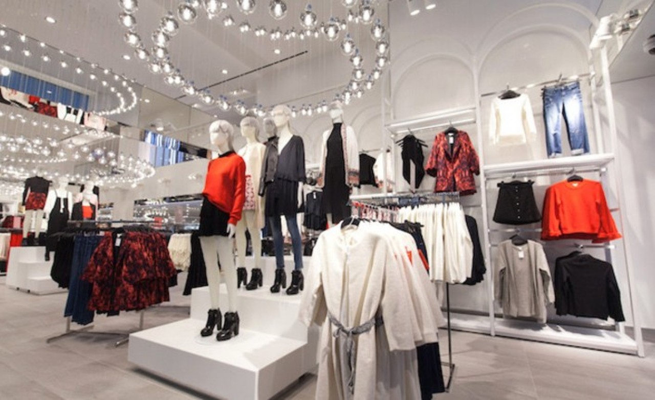 Ünlü giyim mağazası 500 mağazasını kapatacak!