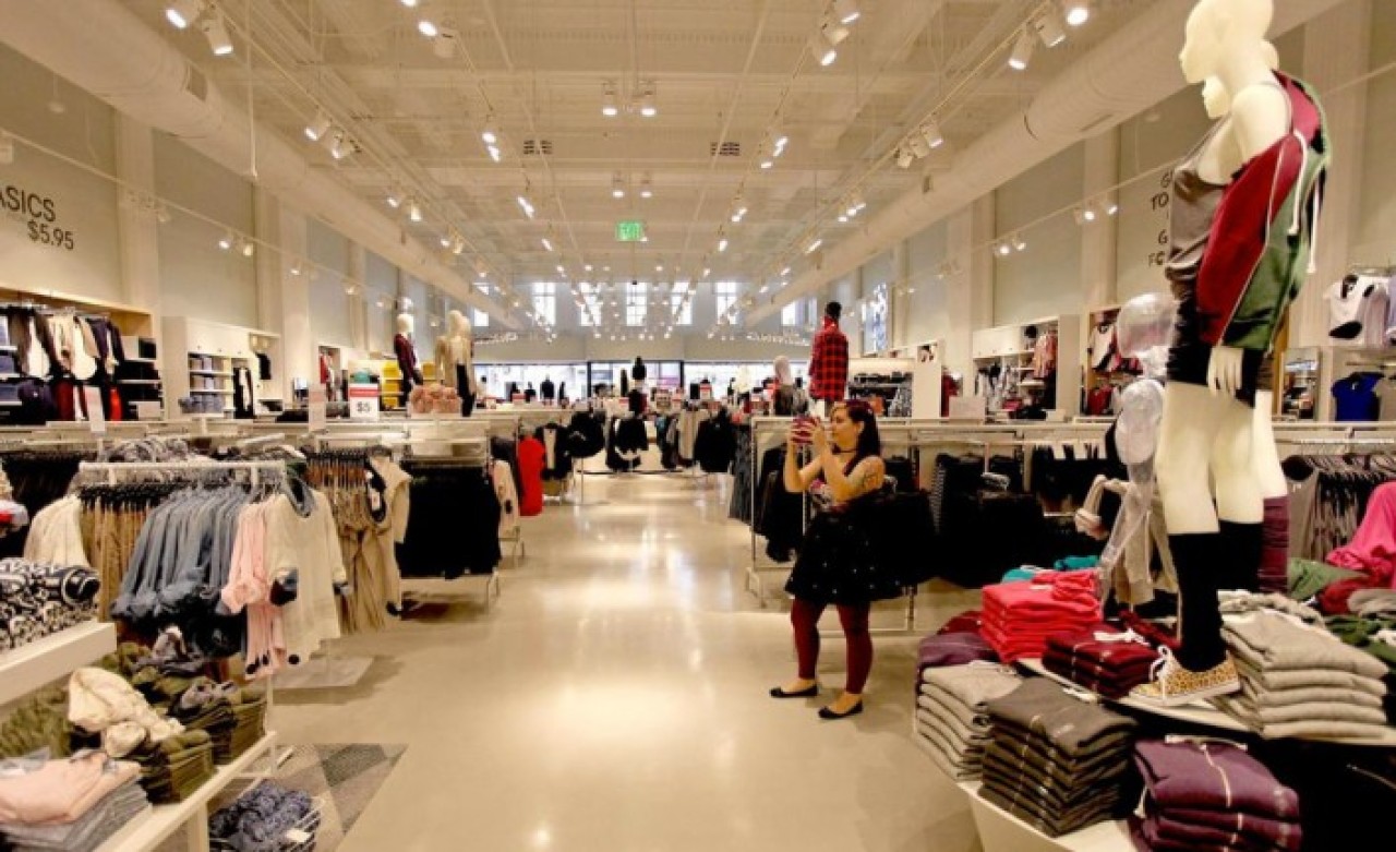 Ünlü giyim markası 7 bin kişiyi işten çıkarmaya hazırlanıyor