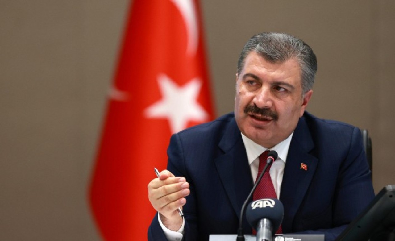 Yeni kısıtlamalar geliyor: Bakan Koca 18 ilin sağlık müdürüyle gece yarısı toplandı!