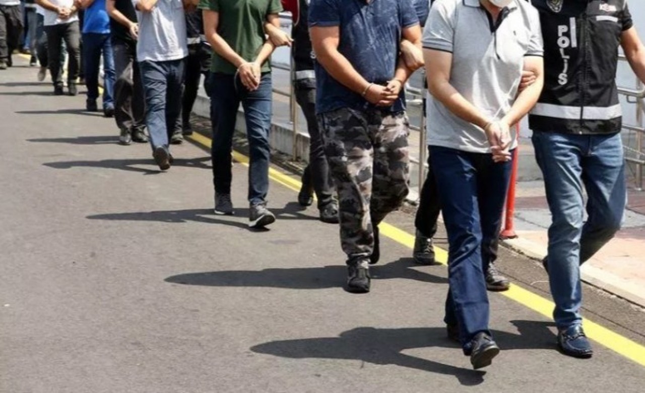 21 ilde FETÖ operasyonu: 24 kişi hakkında gözaltı kararı