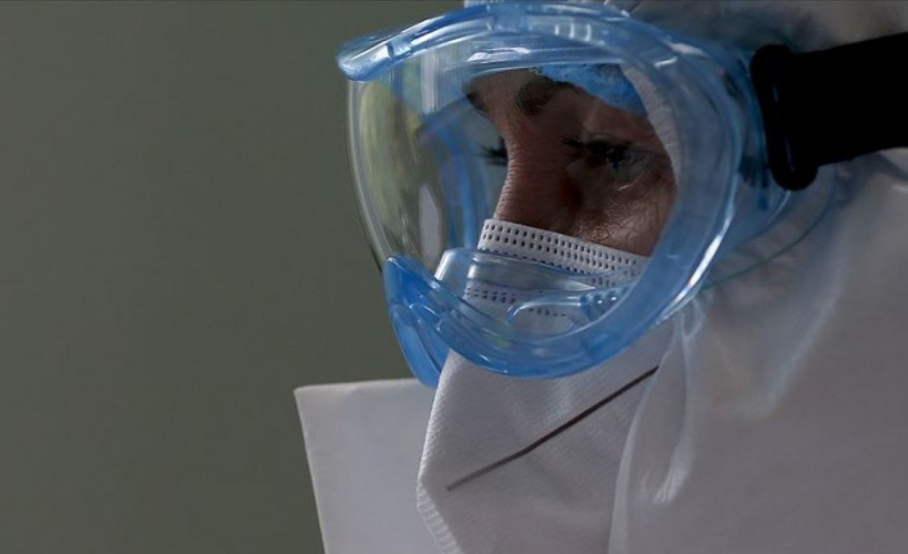 7 bin sağlıkçı koronavirüsten öldü!
