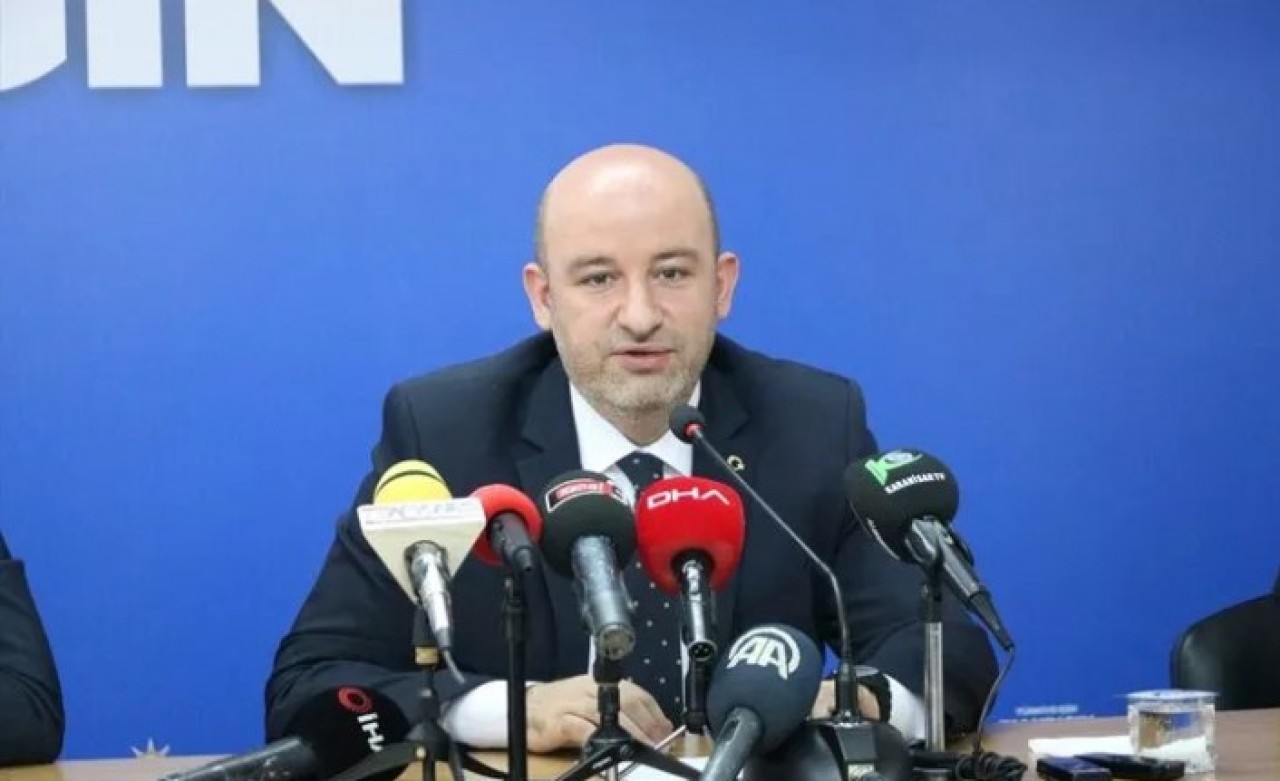Ak Parti İl Başkanı Hüseyin Sezen istifa etti!