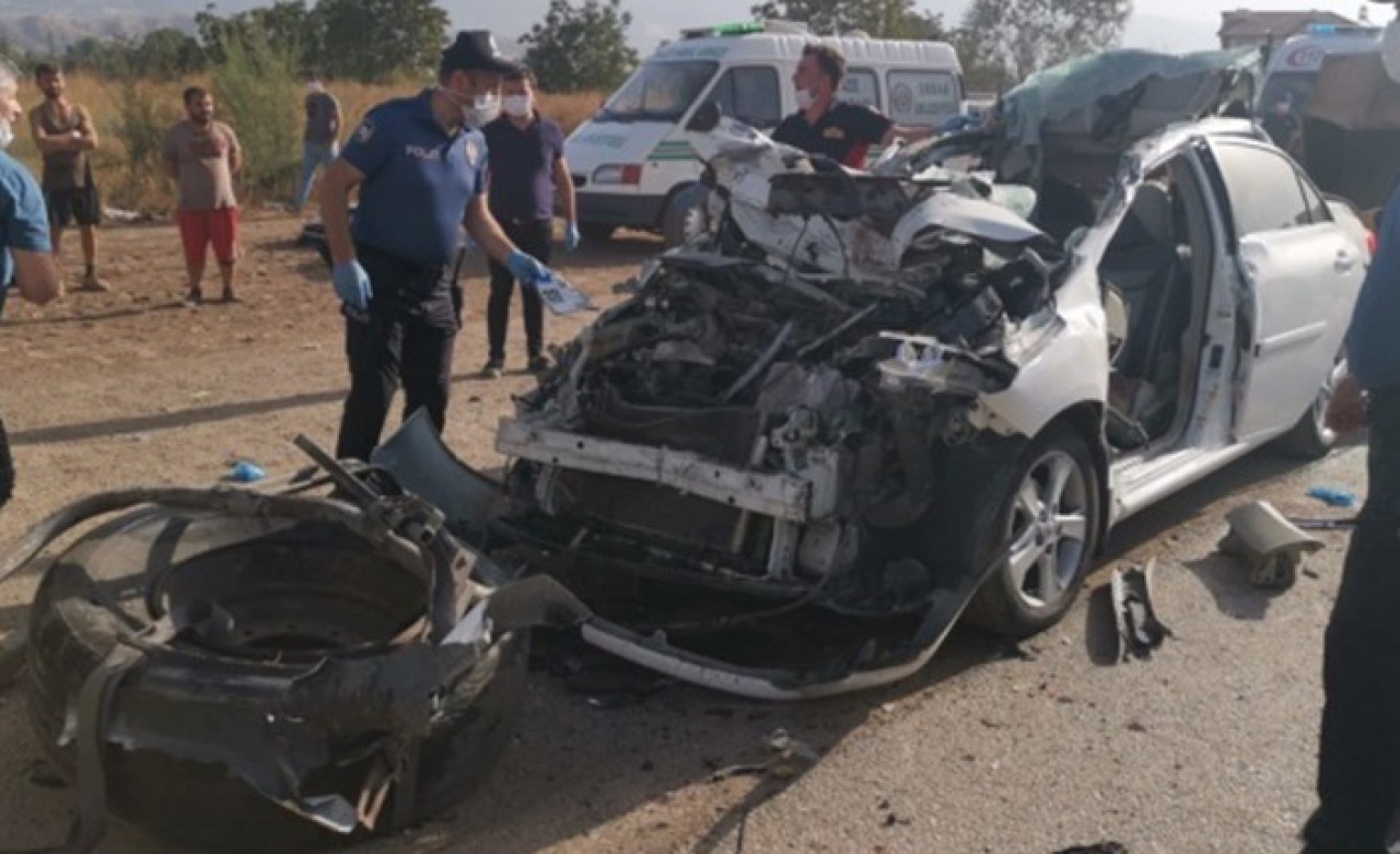 Askeri personel İsmail Yurdagül ve eşi Yasemin Yurdagül hayatını kaybetti: Çocuklar yaralı olarak kurtarıldı