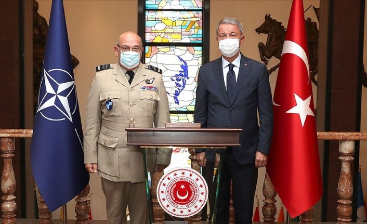 Bakan Akar'dan NATO Askeri Komite Başkanı Peach'e: Kararlıyız