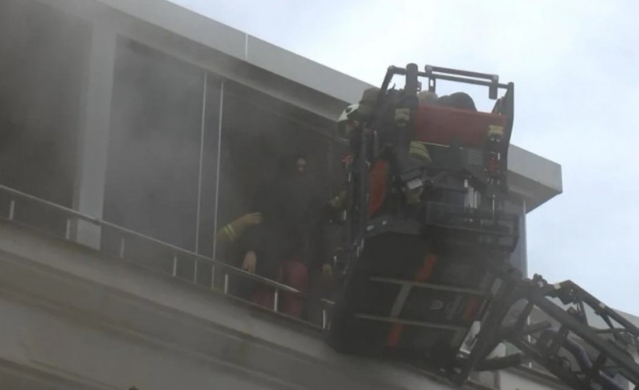 Bakırköy'de korku dolu anlar: Çamaşır makinesi patladı