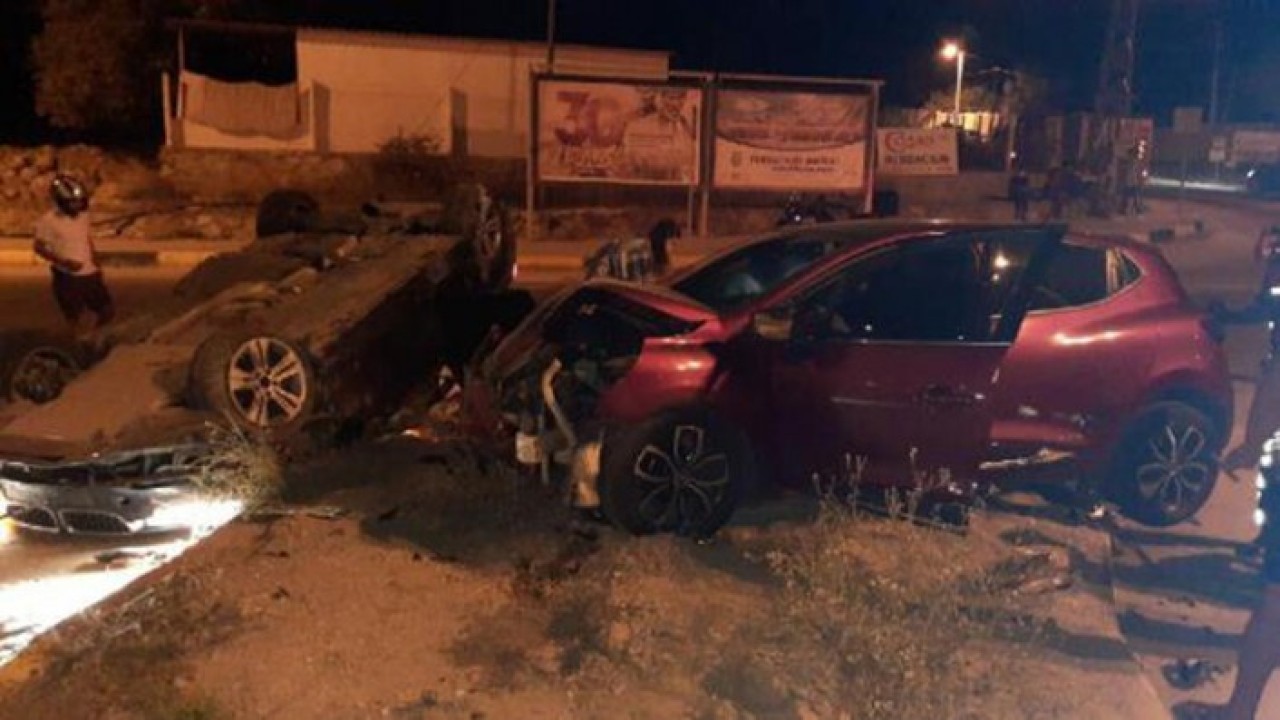 Bodrum'da kaza: Mebruke Müge Atabek,  Halim Nüzhet Atabek,  Arif Kaan Alkaç yaralandı