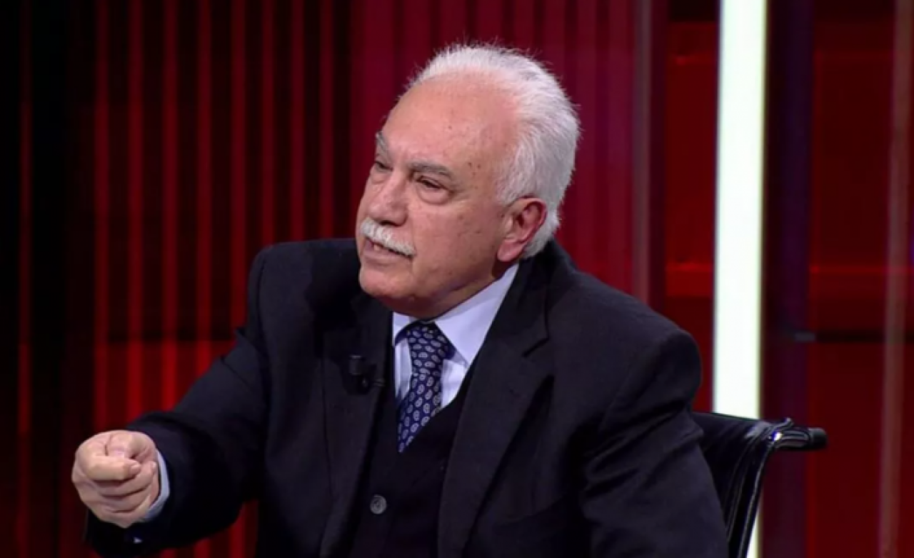 Doğu Perinçek'in sözleri karşısında spiker Mehmet Akif Ersoy şaşkınlığını gizleyemedi