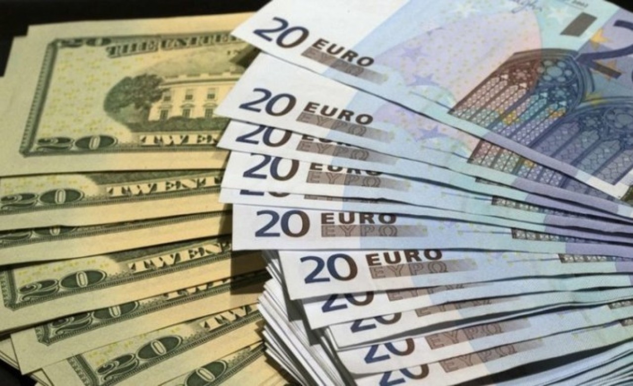 Dolar ve eurodan yeni rekor