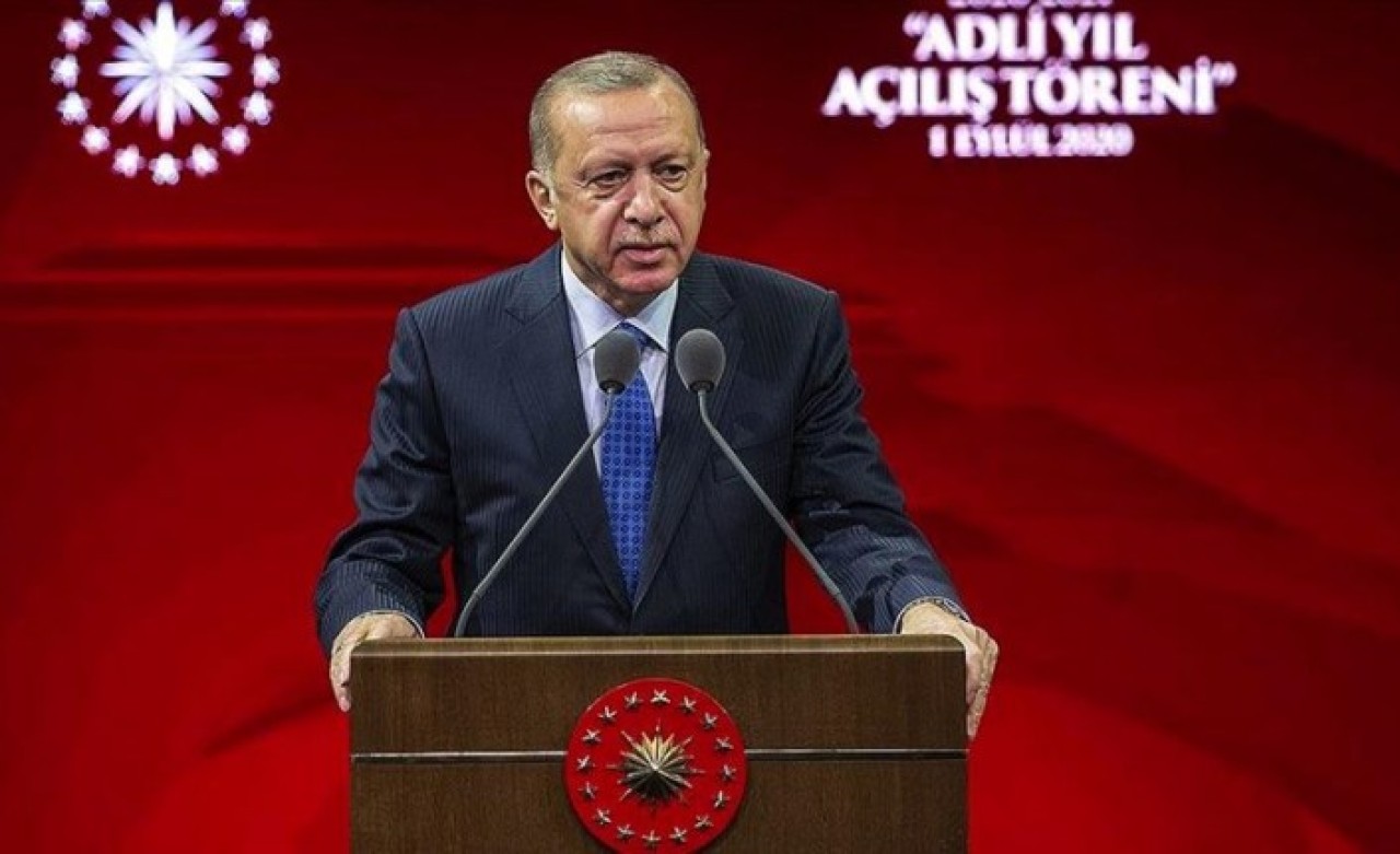 Erdoğan'dan flaş açıklamalar: Avukatlıktan teröristliğe uzanan kanlı yolun önünü keseceğiz!