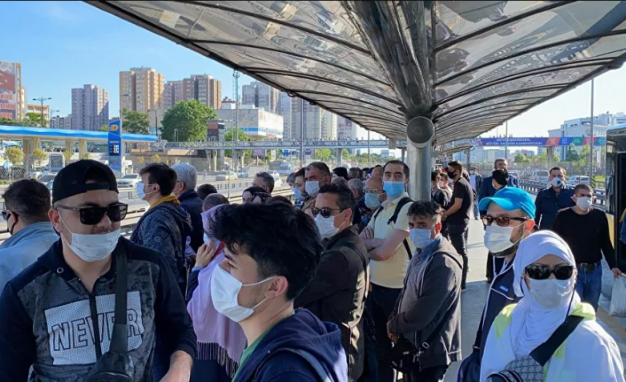 İstanbul Valiliği'nden mesai saatleri için yeni düzenleme!