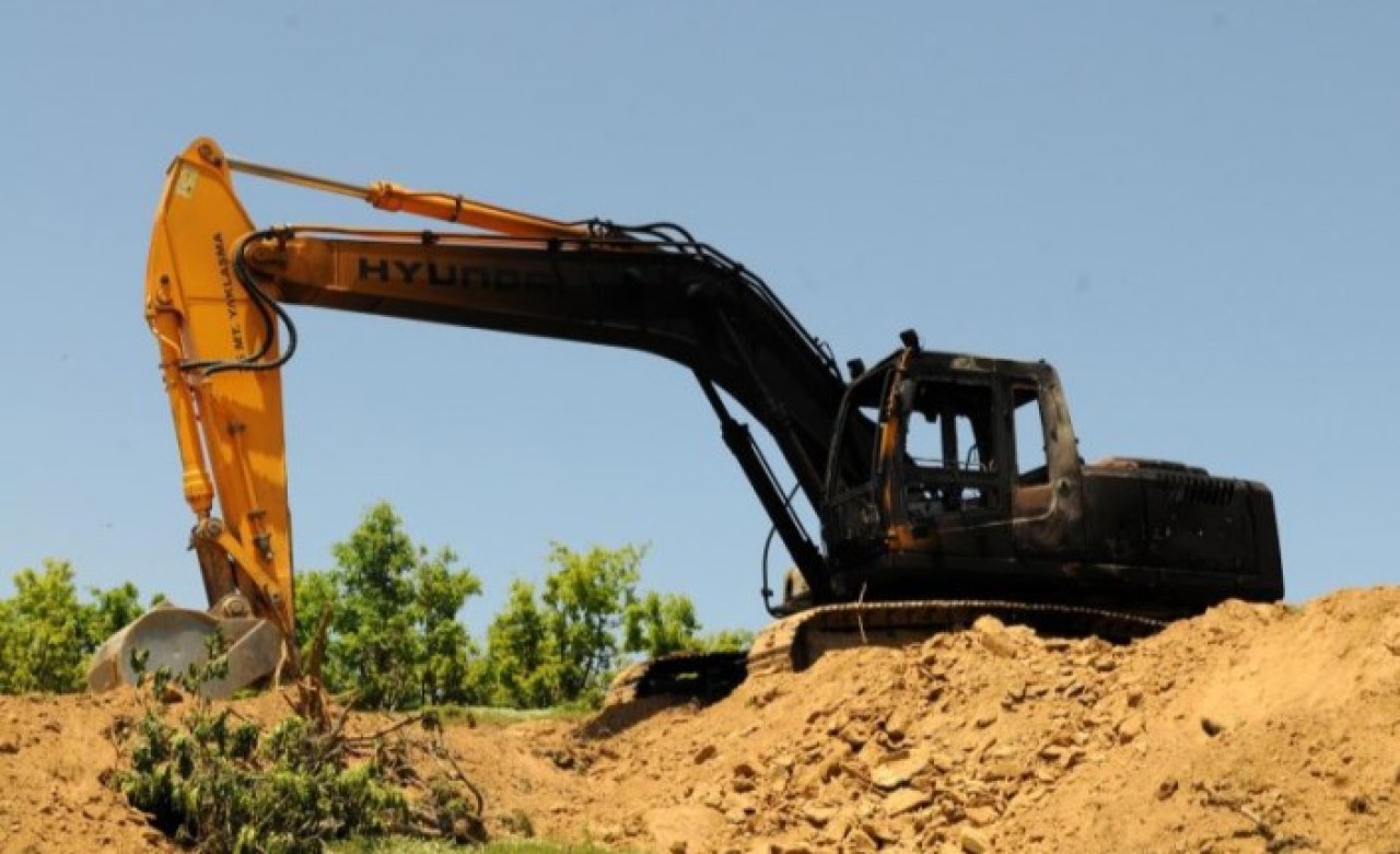 Kocaeli'de acı ölüm: İş makinesi altında kalan Şaban Bayer hayatını kaybetti