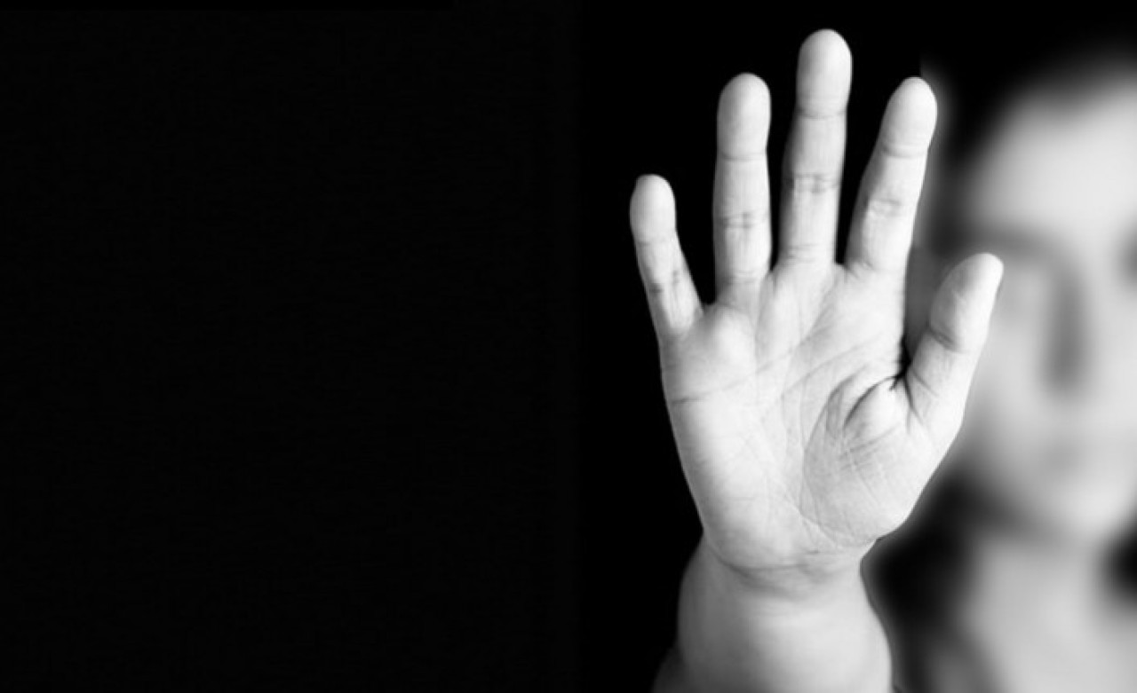 Koronavirüs hastası genç kız,  ambulansta sağlık görevlisinin tecavüzüne uğradı