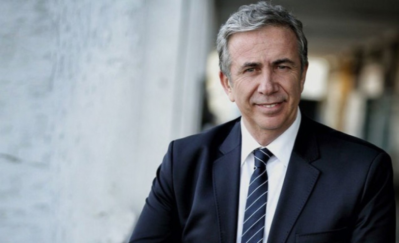 Mansur Yavaş,   928 köy ve mahalledeki öğrencilere ücretsiz internet için TÜRKSAT ile görüşmelere başladı