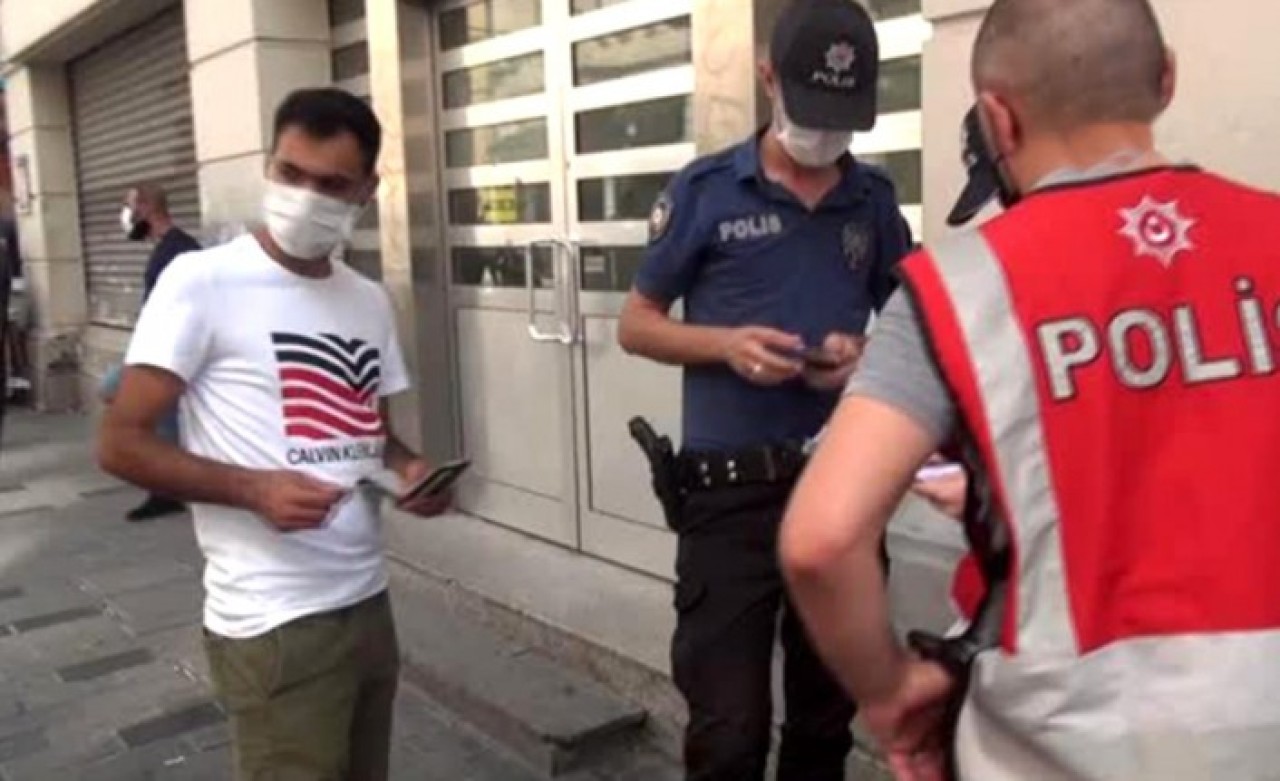 Maske takmadığı için ceza yiyen vatandaşın sözleri bu kadar da olmaz dedirtti!