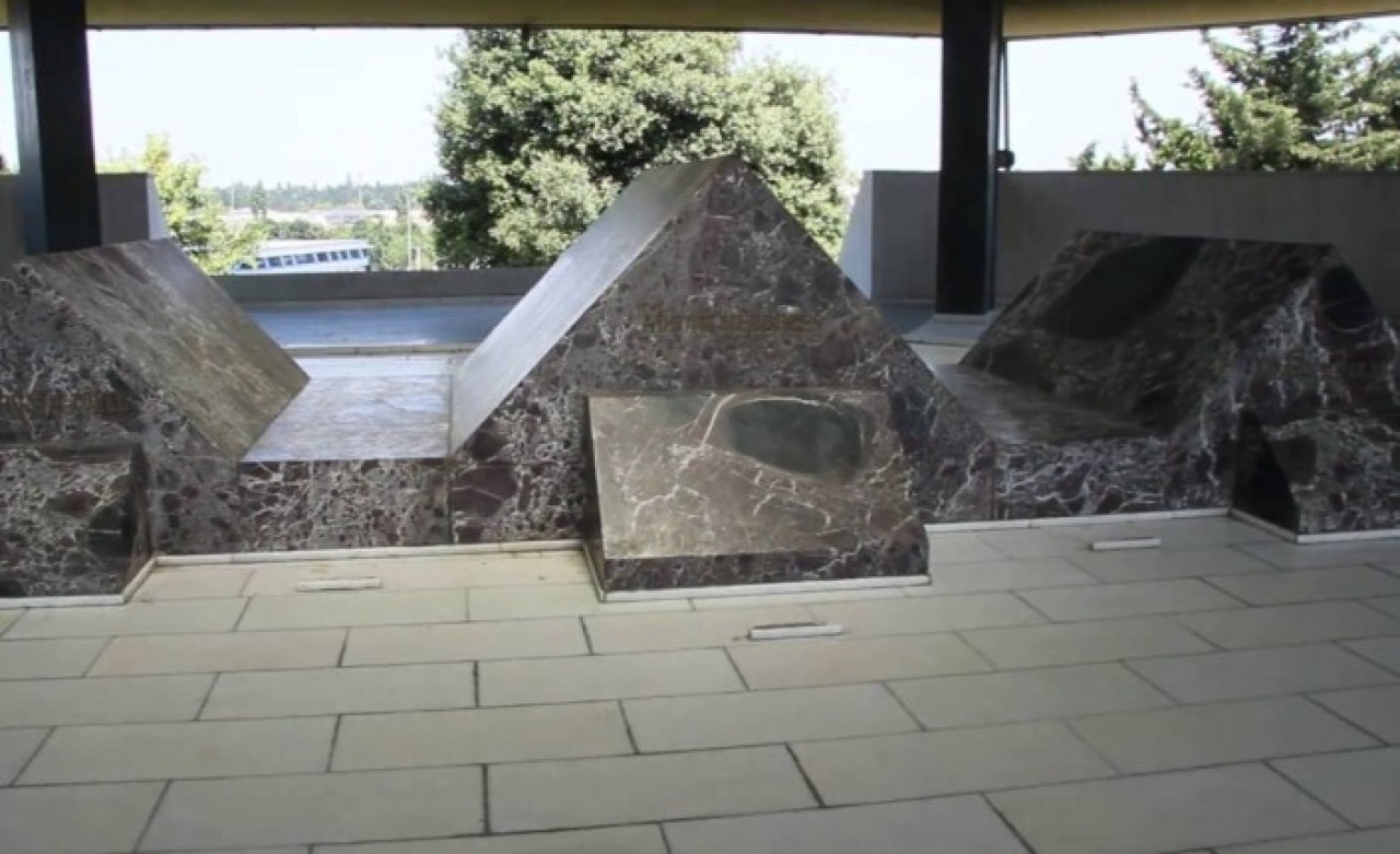 Merhum Başbakan Adnan Menderes mezarı başında anıldı