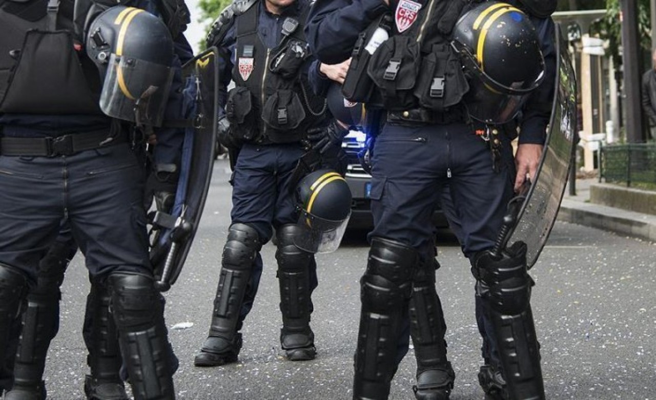 Paris'te büyük patlama sesi