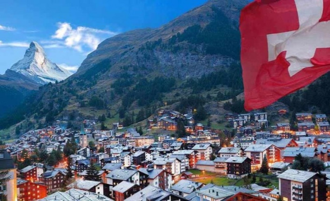 Referandum sonucu belli oldu: İsviçre'de asgari ücret 33 bin 880 TL!