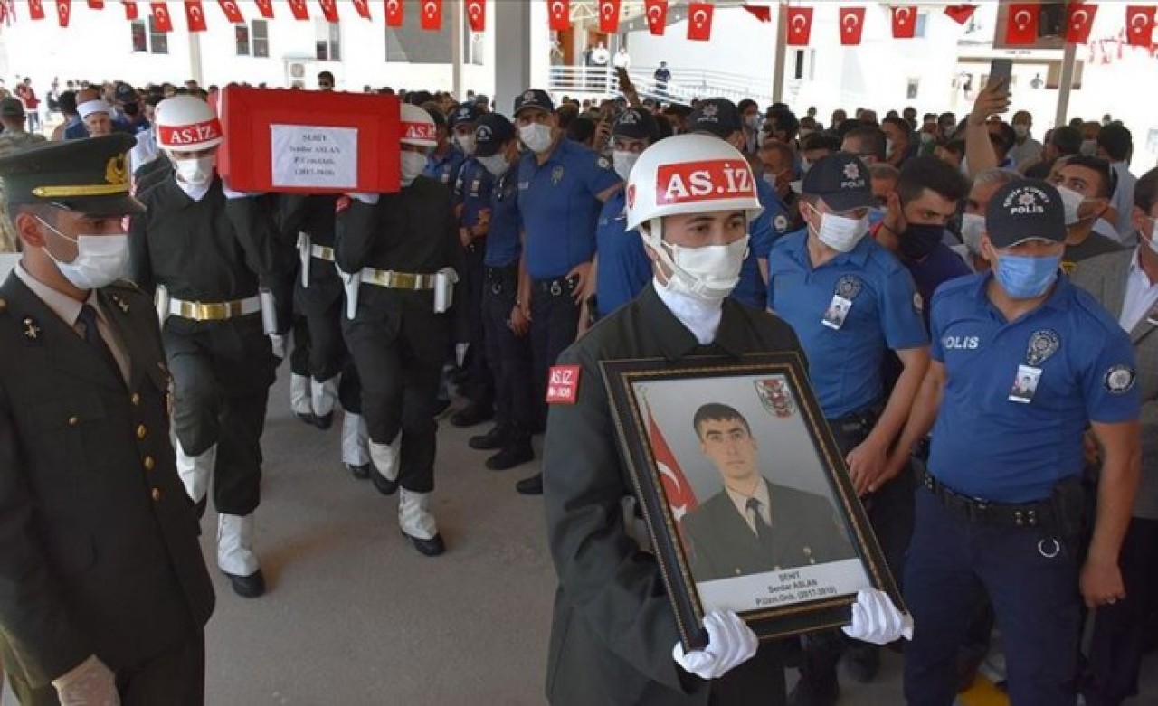 Şehit Uzman Onbaşı Serdar Aslan Gaziantep'te son yolculuğuna uğurlandı