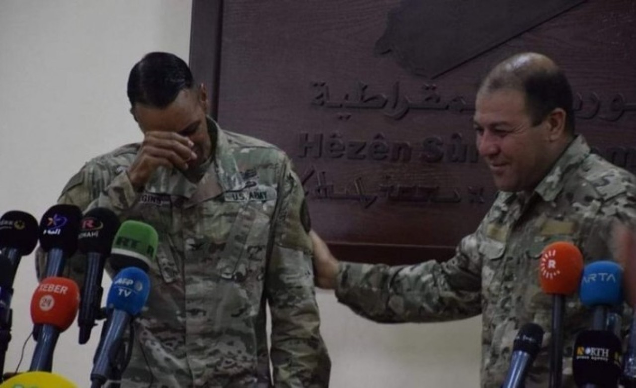 Skandal gözyaşları: ABD'li komutan bakın neden ağladı?