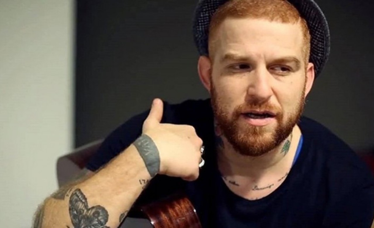 Suriyelilerle ilgili paylaşım yapan Gökhan Özoğuz hakkında suç duyurusunda bulunuldu