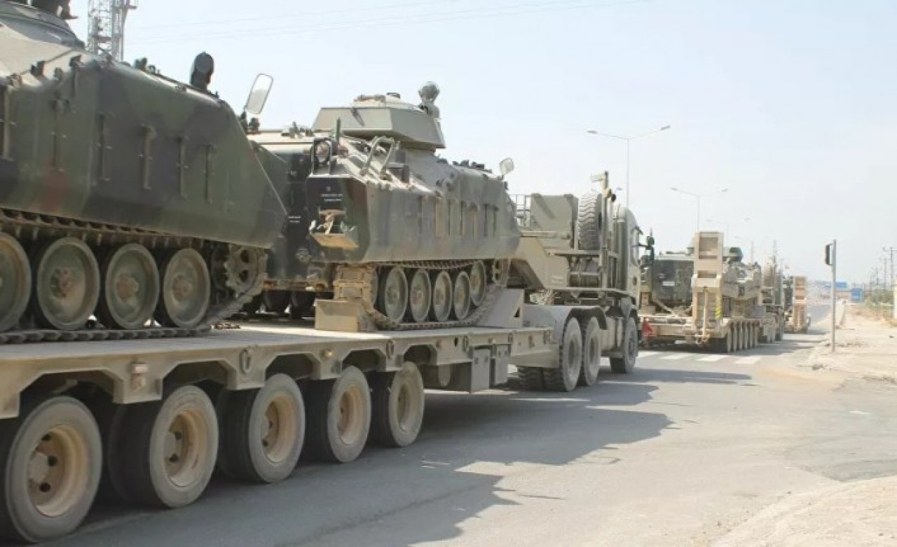 Tanklar,  Suriye sınırından Yunanistan sınırına kaydırılıyor