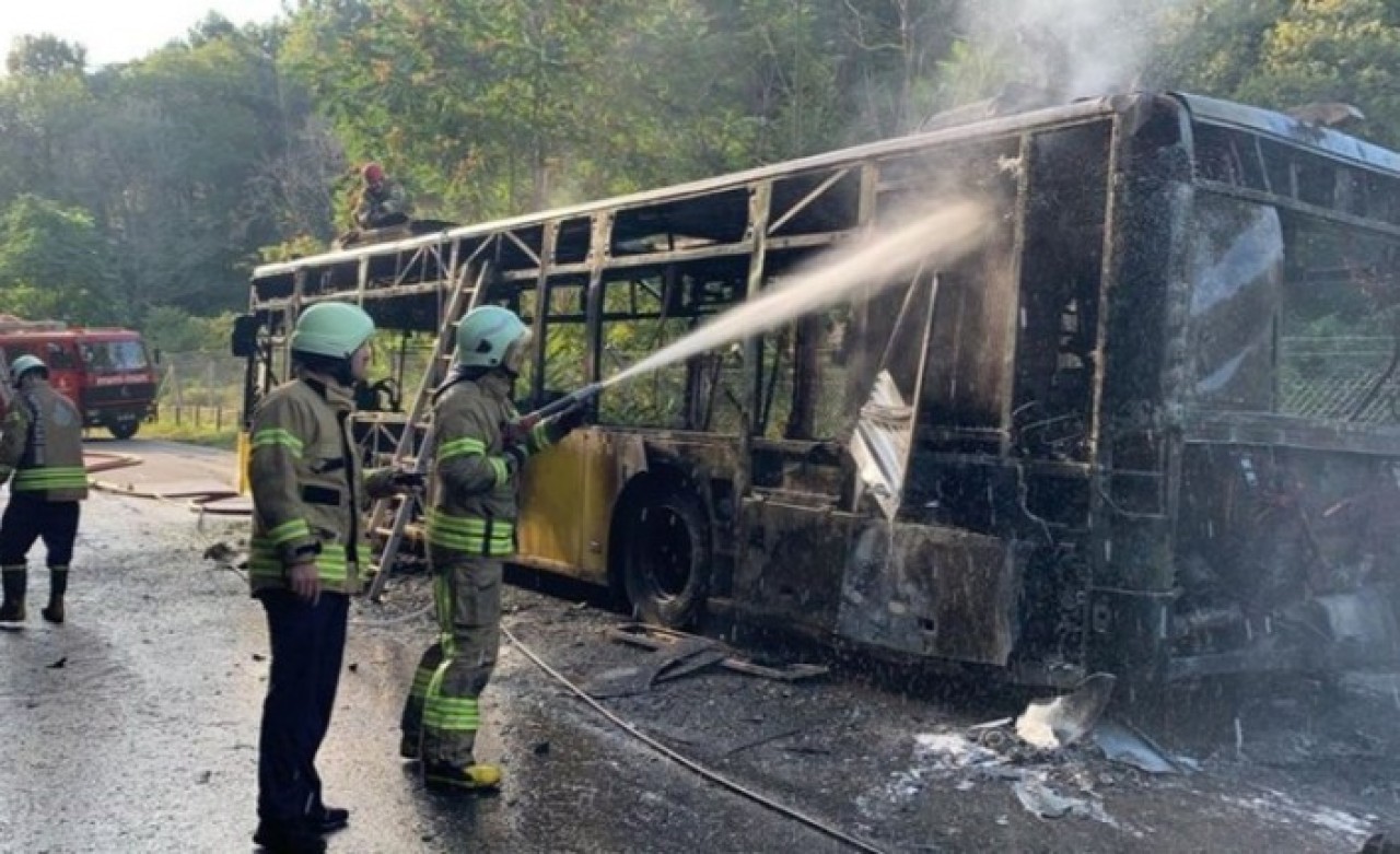 Tuzla'da İETT otobüsü yangını: Küle döndü!