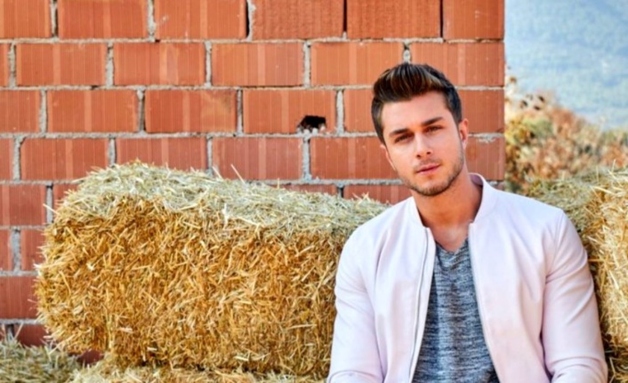 Kalk Gidelim dizisiyle ünlenen Onur Seyit Yaran silahlı saldırıya uğradı