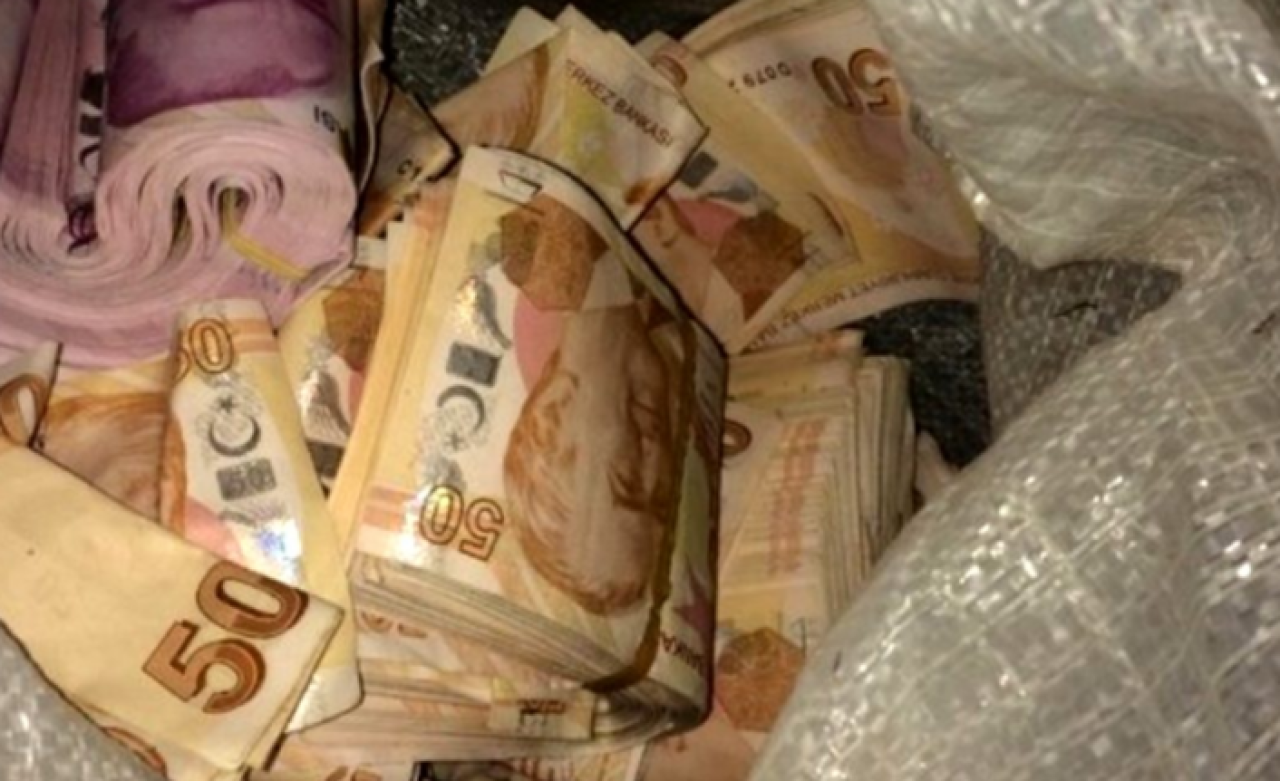 Yeni evli çifte yenge şoku! Altın ve paraları çalıp çamaşır makinesinde yıkamış